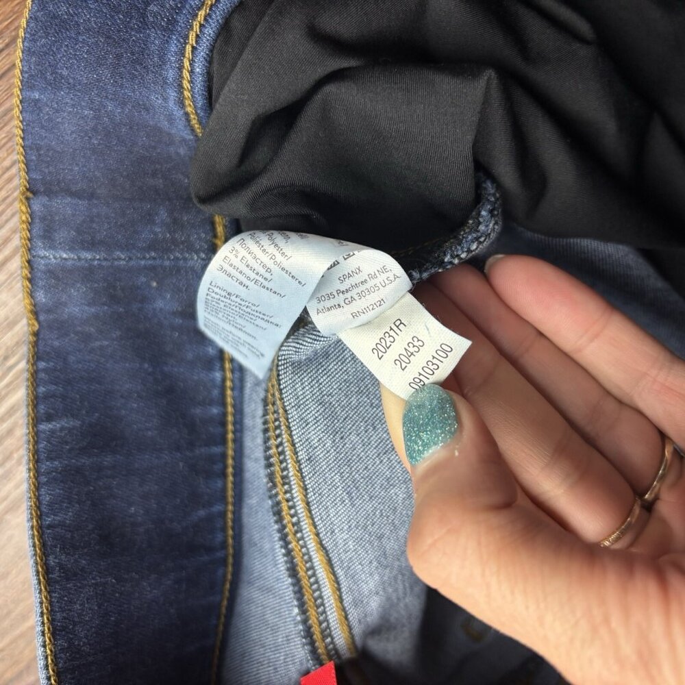 Spanx Pull On Straight Jeans Dark Wash Raw Hem Women’s Size Small - Picture 6 of 11